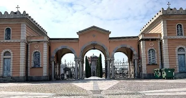 Stop Per Festività dei Defunti, nuovi orari per i cimiteri di Legnano: aperture ...